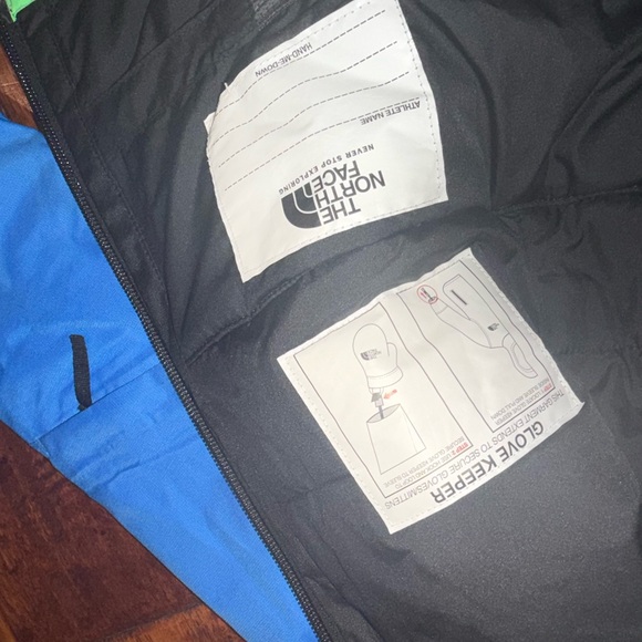 The North Face Kids Multicolor Puffer Jacket - Pink, Black, Green, Blue - Picture 5 of 5